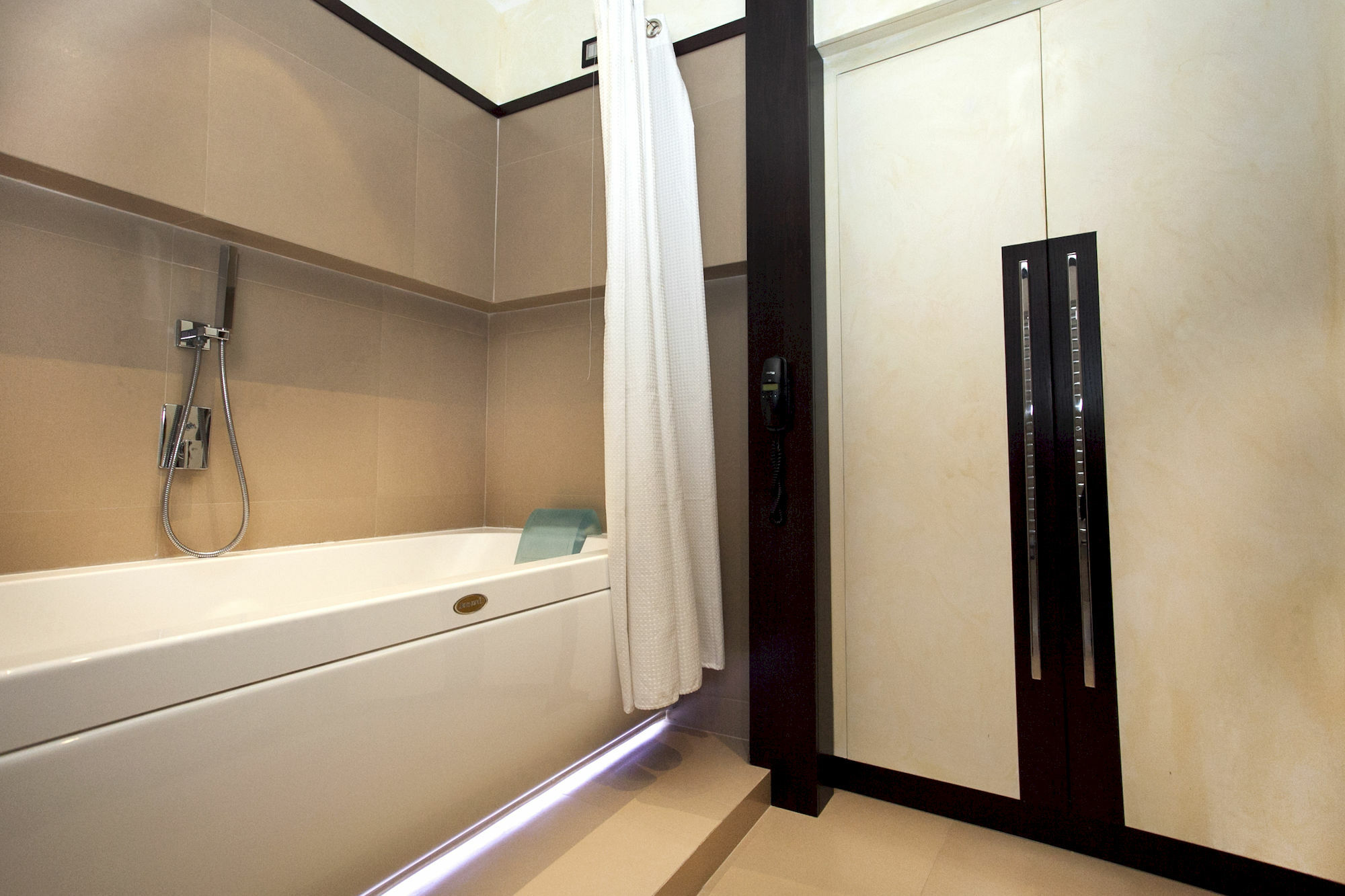 Les Fleurs Luxury House Gasthof 3*