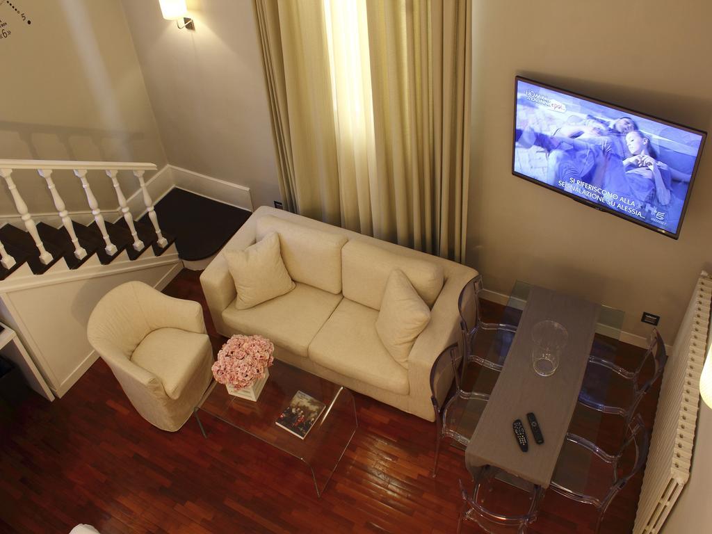 Les Fleurs Luxury House