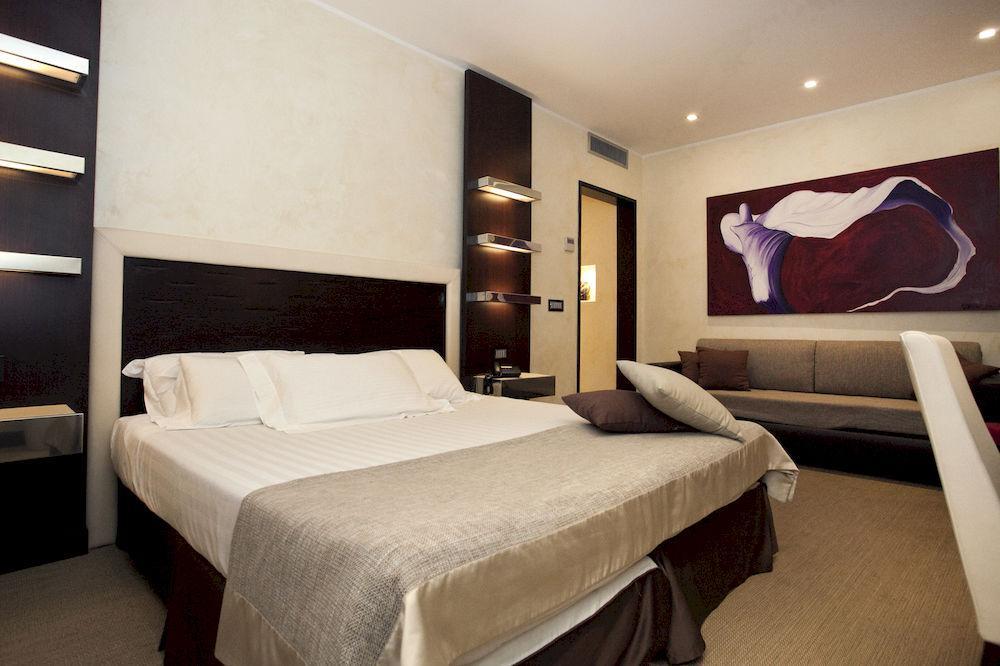 Les Fleurs Luxury House 3*